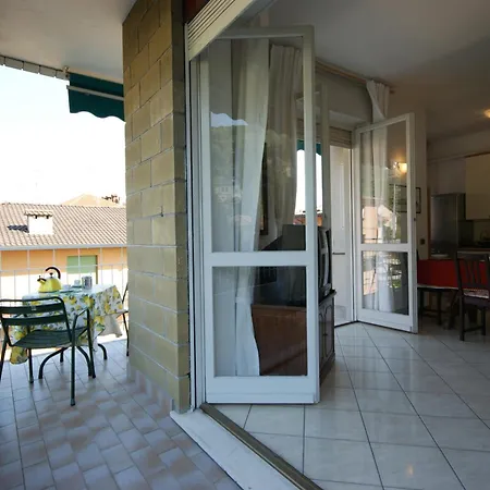 Dama Del Ginevra * 斯特雷萨