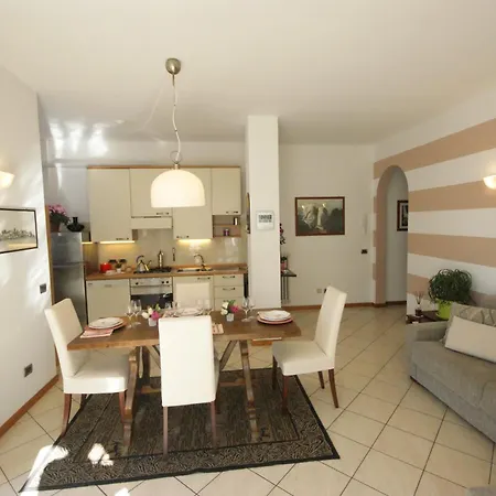 Dama Del Ginevra Apartment